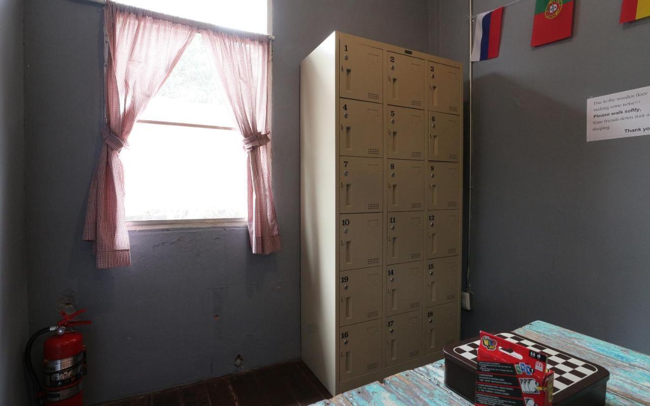 Nivas Siam Hostel Bangkok Bagian luar foto